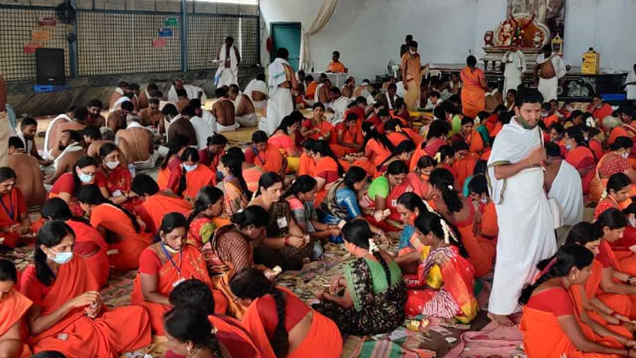 శ్రీశైల దేవస్థాన‌ హుండీ ఆదాయం రూ. 3. 69 కోట్లు