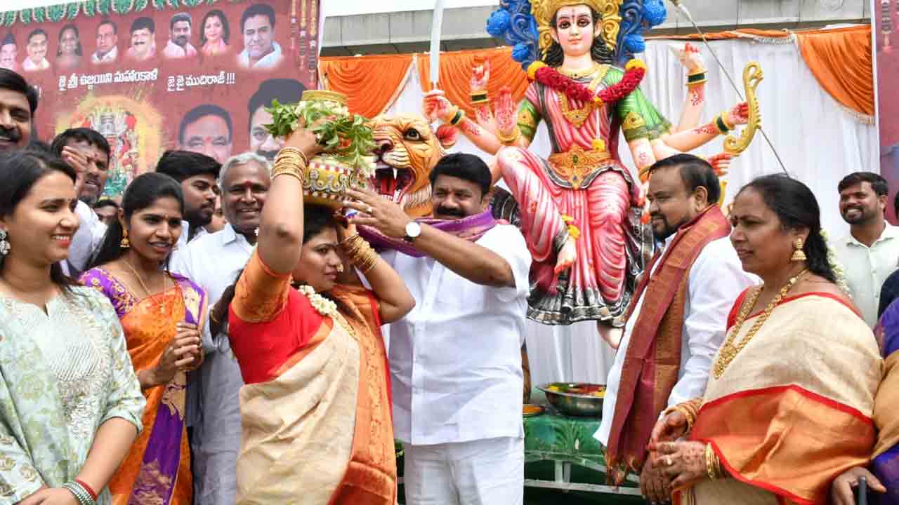 తెలంగాణ సంస్కృతిని చాటేలా బోనాల ఉత్సవాలు : మంత్రి తలసాని