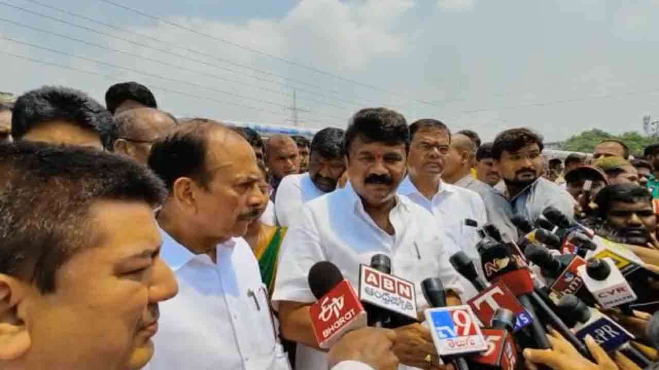 త్వరలో ముసరాంబాగ్, చాదర్‌ ఘాట్ నూతన బ్రిడ్జిల నిర్మాణం : మంత్రి తలసాని