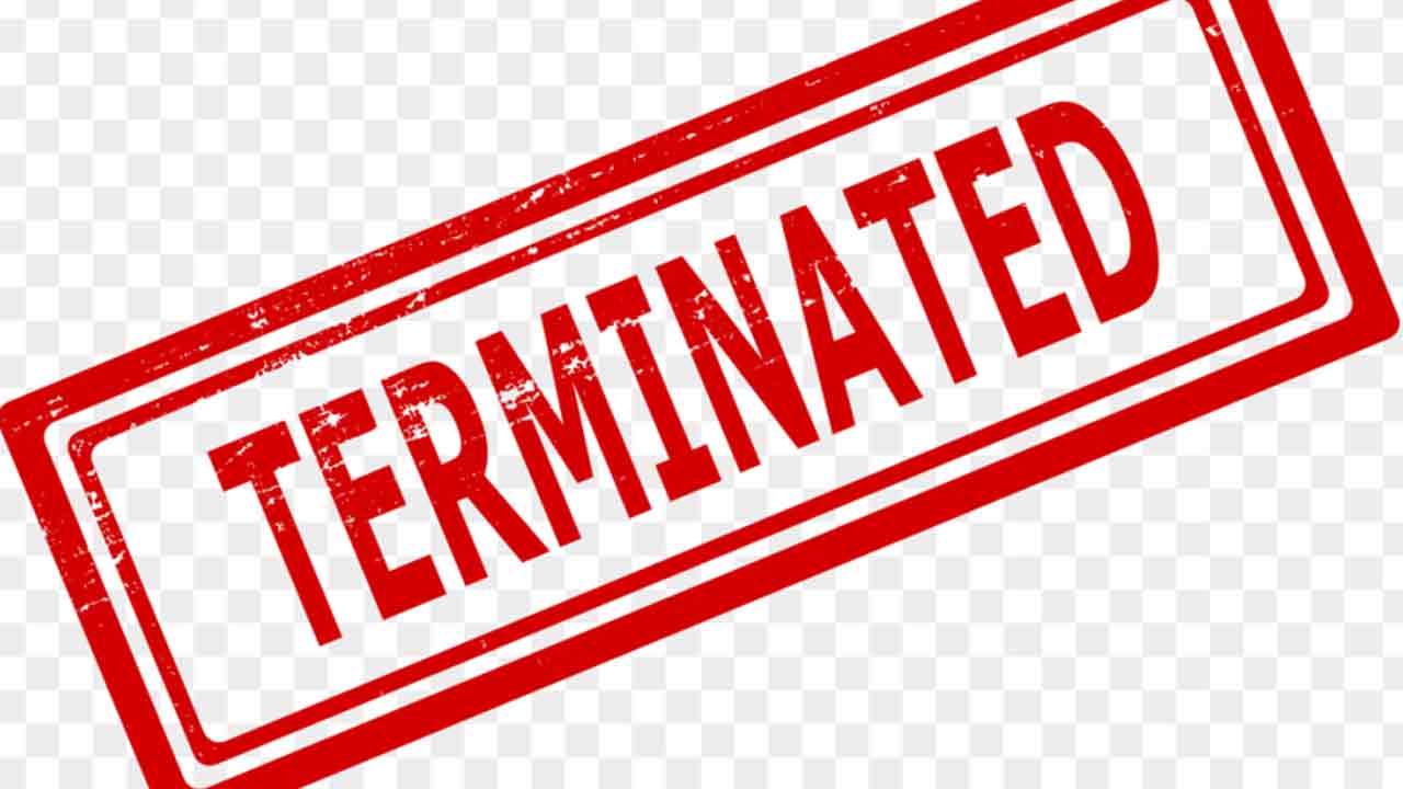 Teacher terminated: విద్యార్థినికి సినిమా స్టైల్‌లో ల‌వ్ ప్ర‌పోజ్ చేసిన టీచ‌ర్‌.. ట‌ర్మినేట్ చేసిన అధికారులు!!