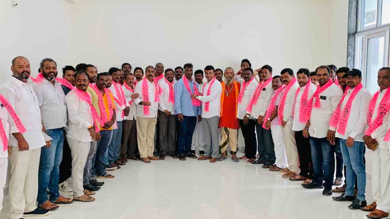 టీఆర్‌ఎస్‌తోనే బంగారు తెలంగాణ సాధ్యం : ఎమ్మెల్యే వివేకానంద్‌