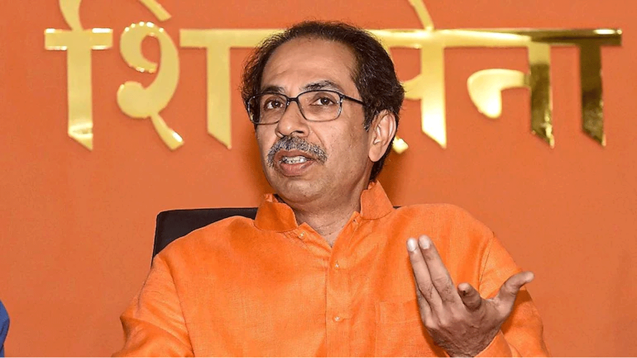 ఉద్ధ‌వ్ ఠాక్రేకు మ‌రో షాక్ : షిండే శిబిరంలోకి 66 మంది కార్పొరేట‌ర్లు!