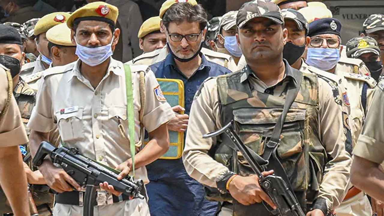 హాస్పిట‌ల్‌లో యాసిన్ మాలిక్..