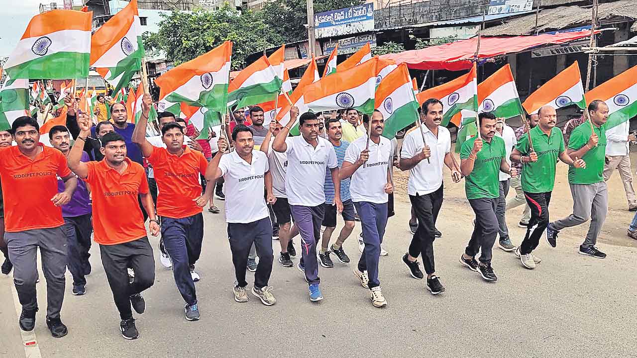 ఫ్రీడం అదిరన్