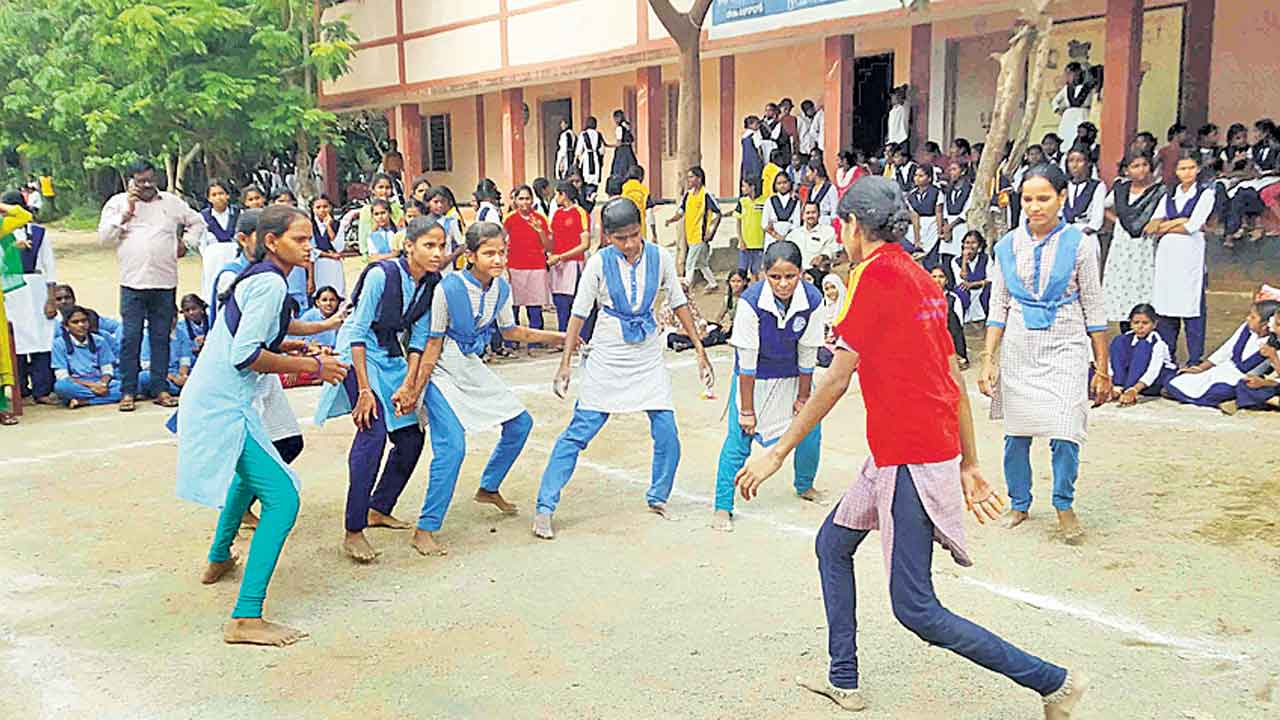 ఉత్సాహంగా ఆటల పోటీలు