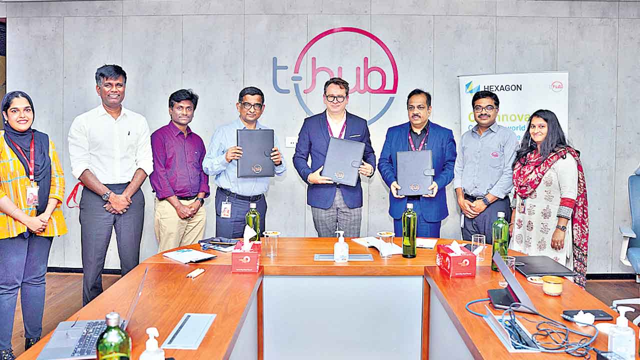 నగరంలో జియోస్పేషియల్‌ సెంటర్‌