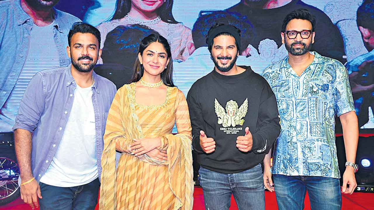 అందమైన ప్రేమకావ్యం ‘సీతా రామం’