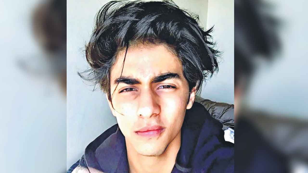 రచయితగా షారుఖ్‌ తనయుడు