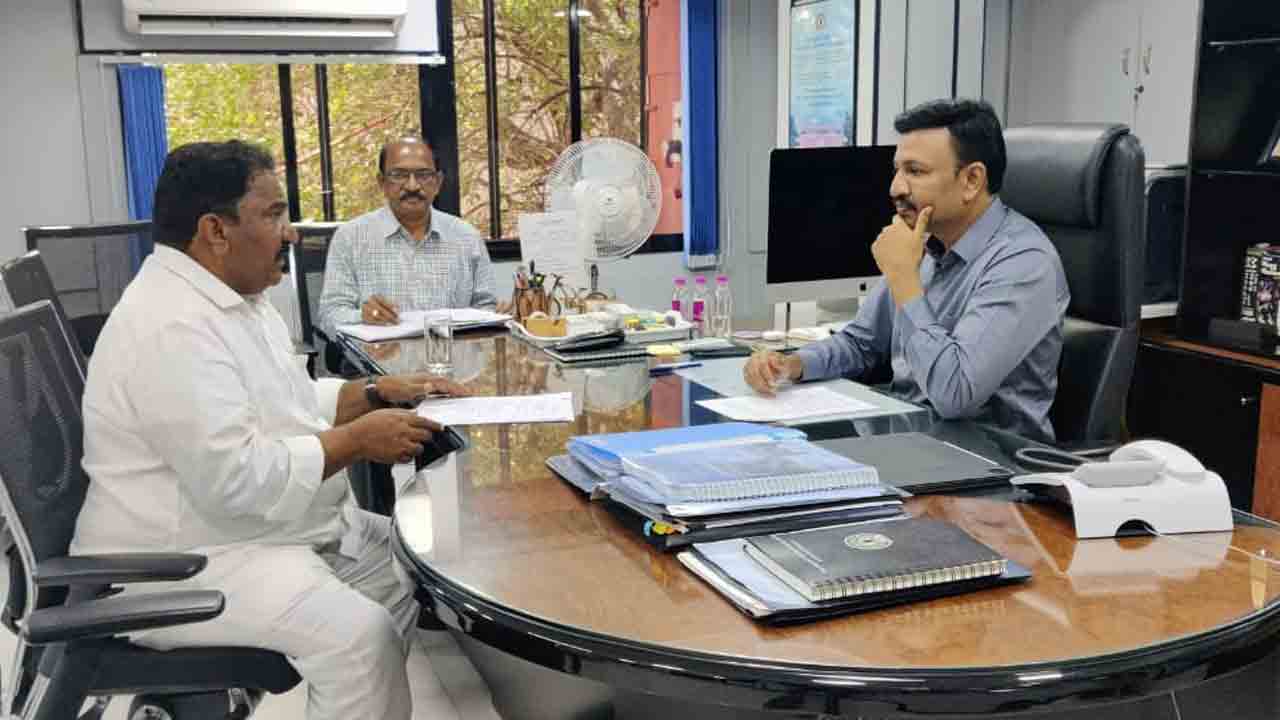 గనుల వద్ద బాంబ్‌ బ్లాస్టింగ్‌తో దెబ్బతిన్న ఇళ్లకు నష్టపరిహారం అందించాలి