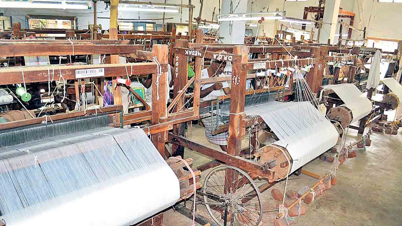 చేనేత.. ప్రగతిబాట