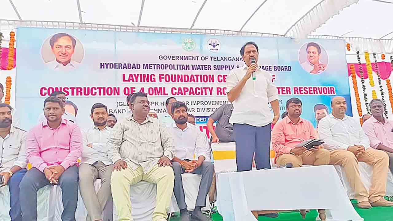మోడల్ కాలనీలుగా అభివృద్ధి చేస్తాం