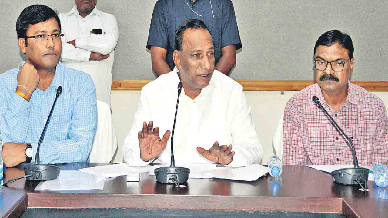మువ్వన్నెలు మురిసేలా!