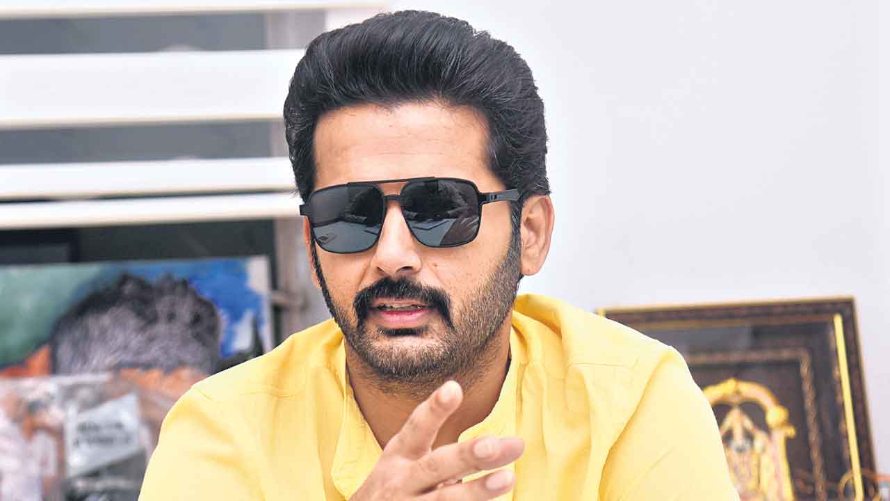 హీరోలు త్యాగం చేయాల్సిందే