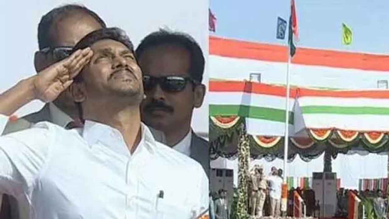 75 ఏళ్ల భారతావణిలో తిరుగులేని విజయాలు ఎన్నో : ఏపీ సీఎం జగన్‌