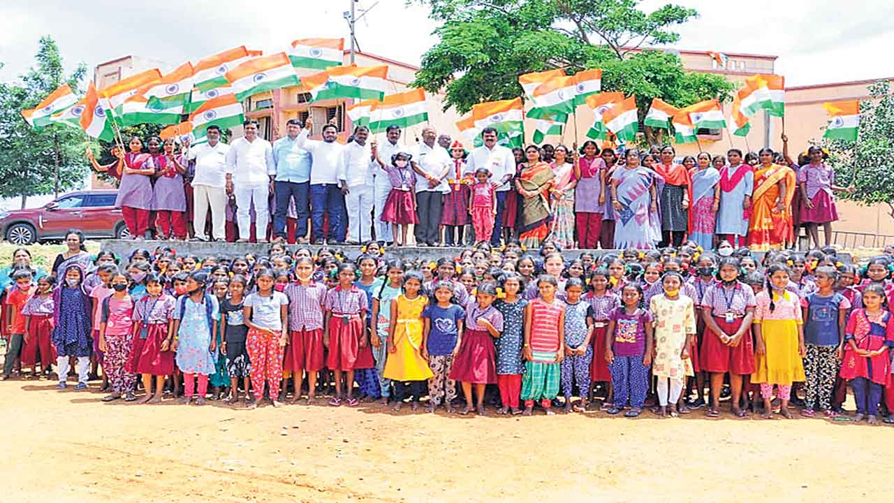 ఆత్మీయం వజ్రోత్సవం