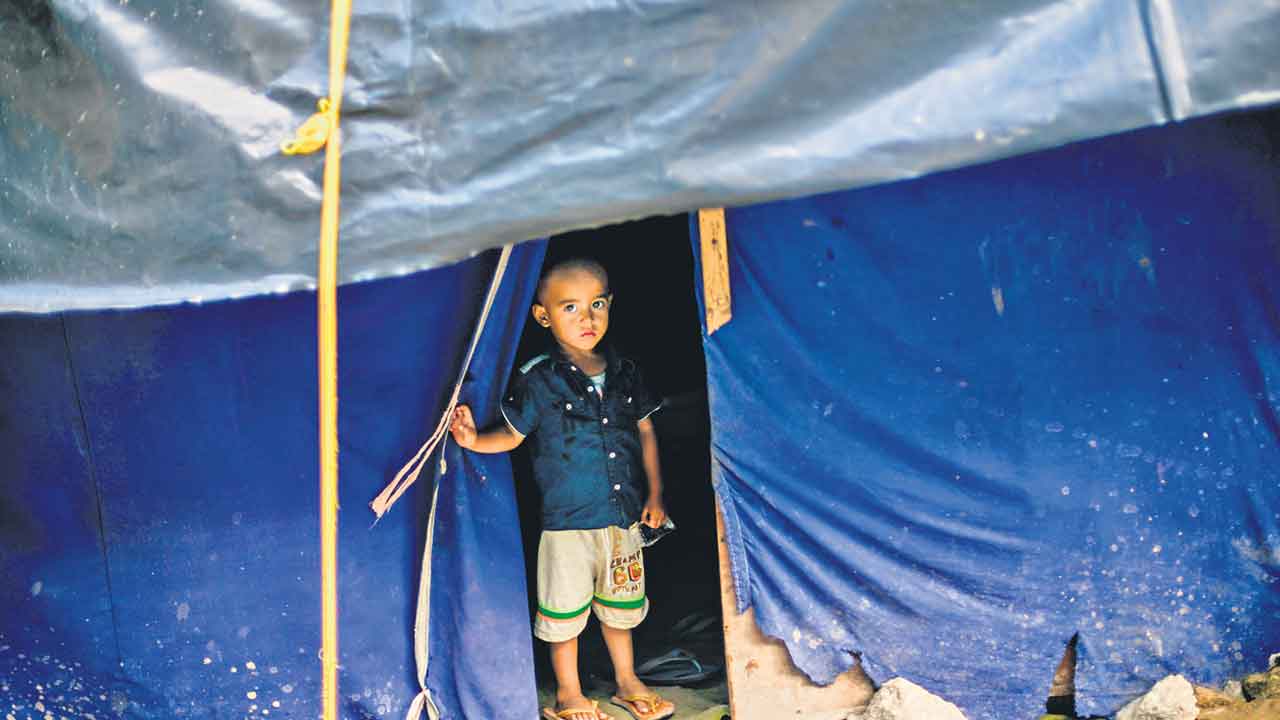 రోహింగ్యాలపై ఇన్ని నాలుకలా?!