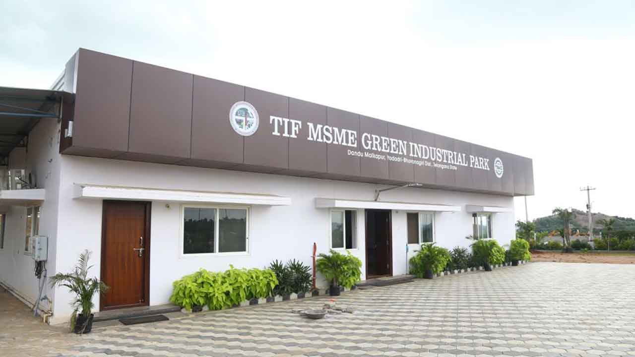 లక్ష్యం దిశగా వడివడిగా