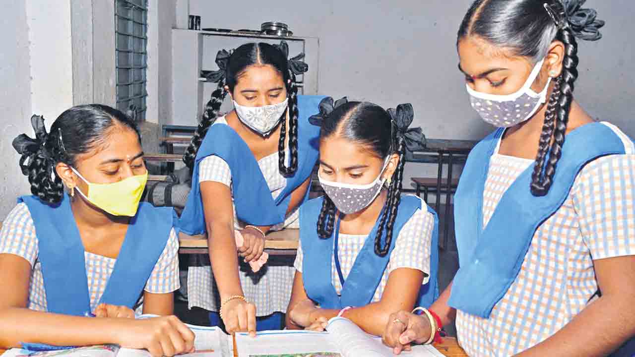 చిన్నారుల భవితకు తొలిమెట్టు