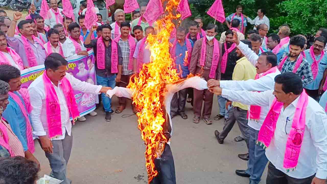 కన్నెర్రజేసిన కార్మికలోకం
