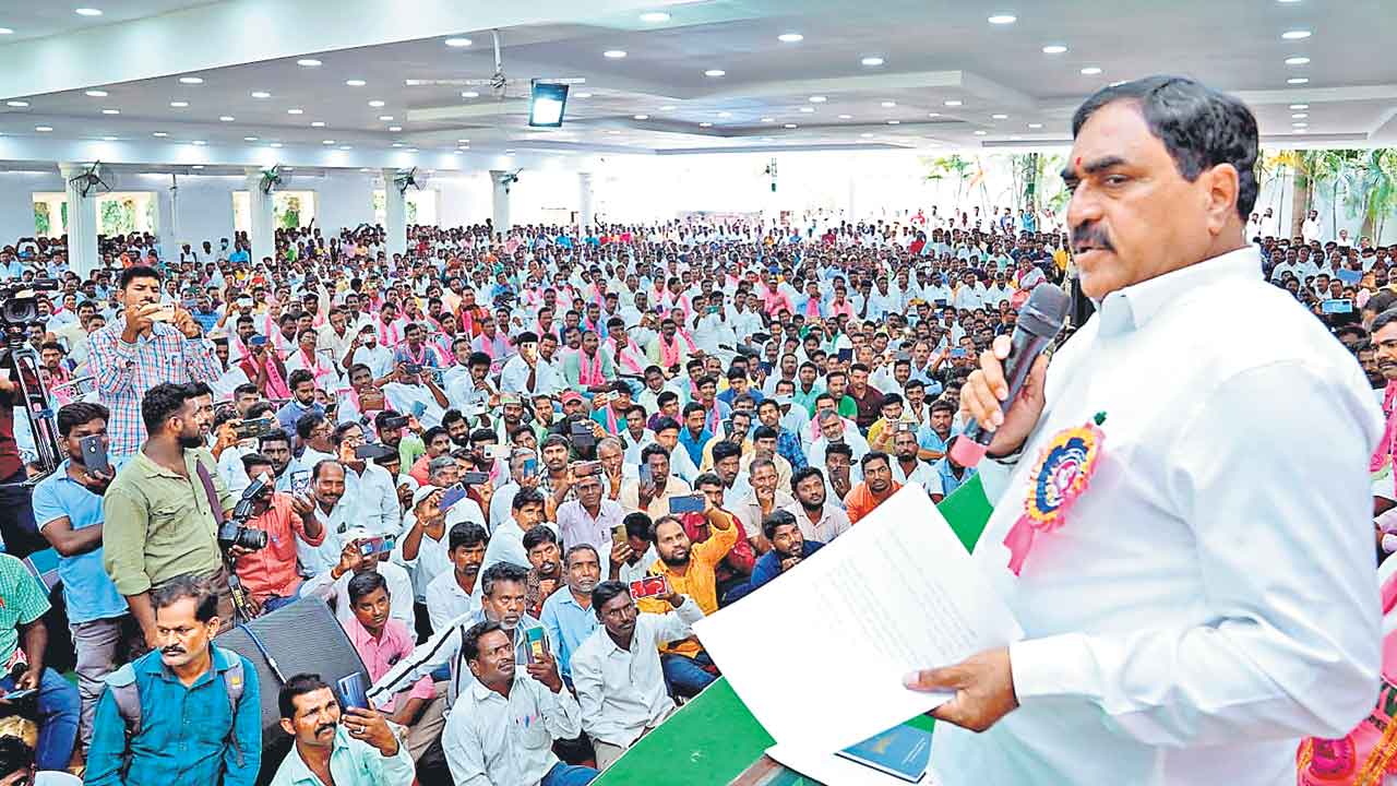 ఉపాధి హామీ నిలిపివేతకు కేంద్రం కుట్ర