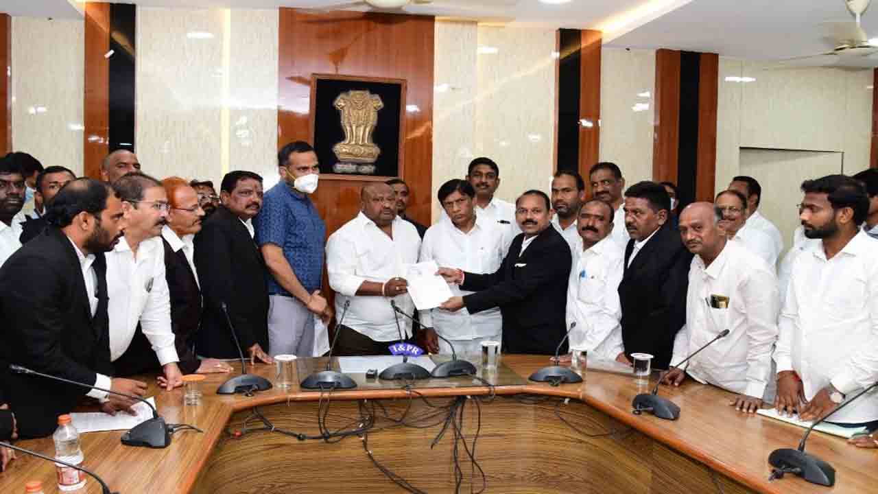 కరీంనగర్‌ను గొప్ప నగరంగా తీర్చిదిద్దుతాం