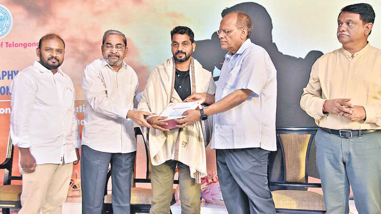 ఒక్క చిత్రం.. ఎన్నో భావాలు