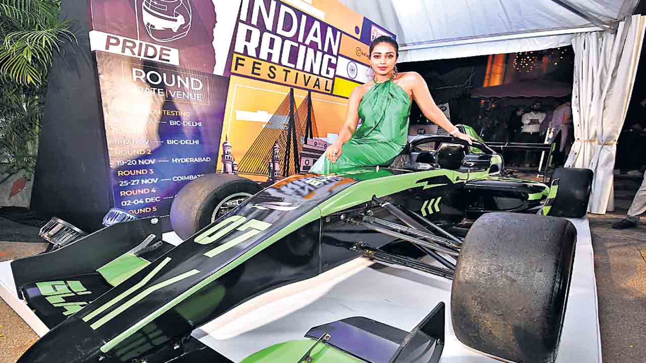 దూసుకెళ్దాం గురూ