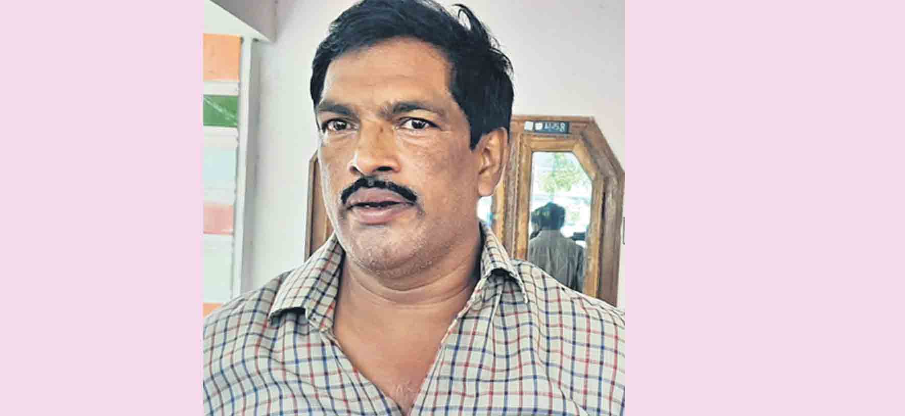 విద్యార్థినులతో హెచ్‌ఎం అసభ్య ప్రవర్తన