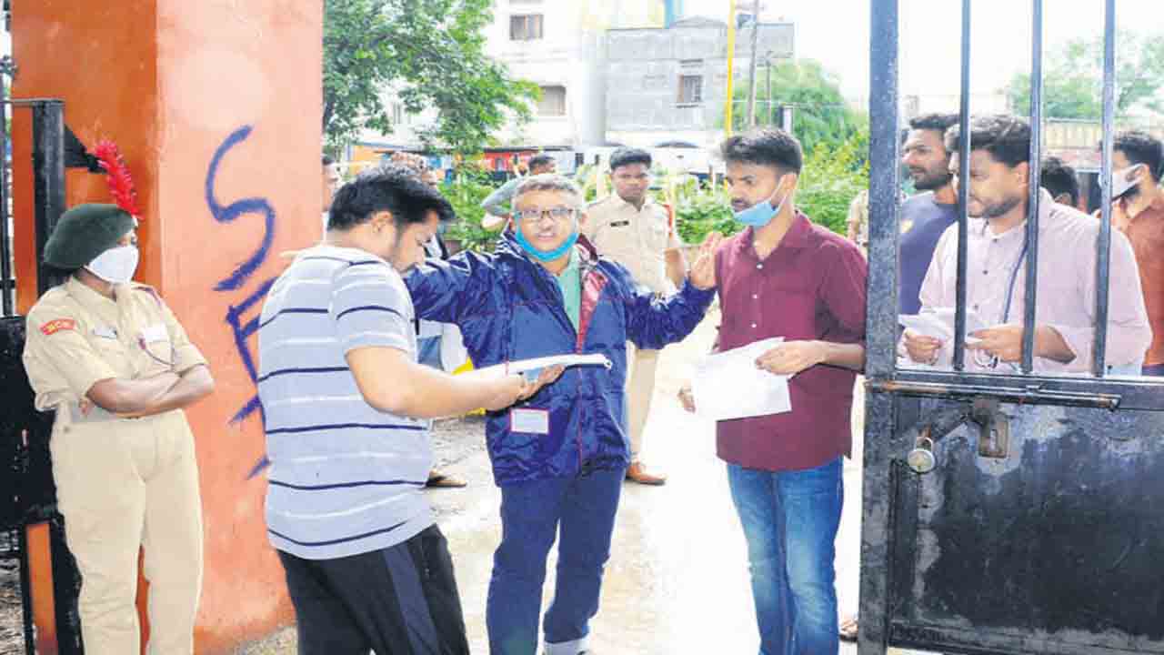 ప్రశాంతంగా ఎస్‌ఐ ప్రిలిమ్స్‌