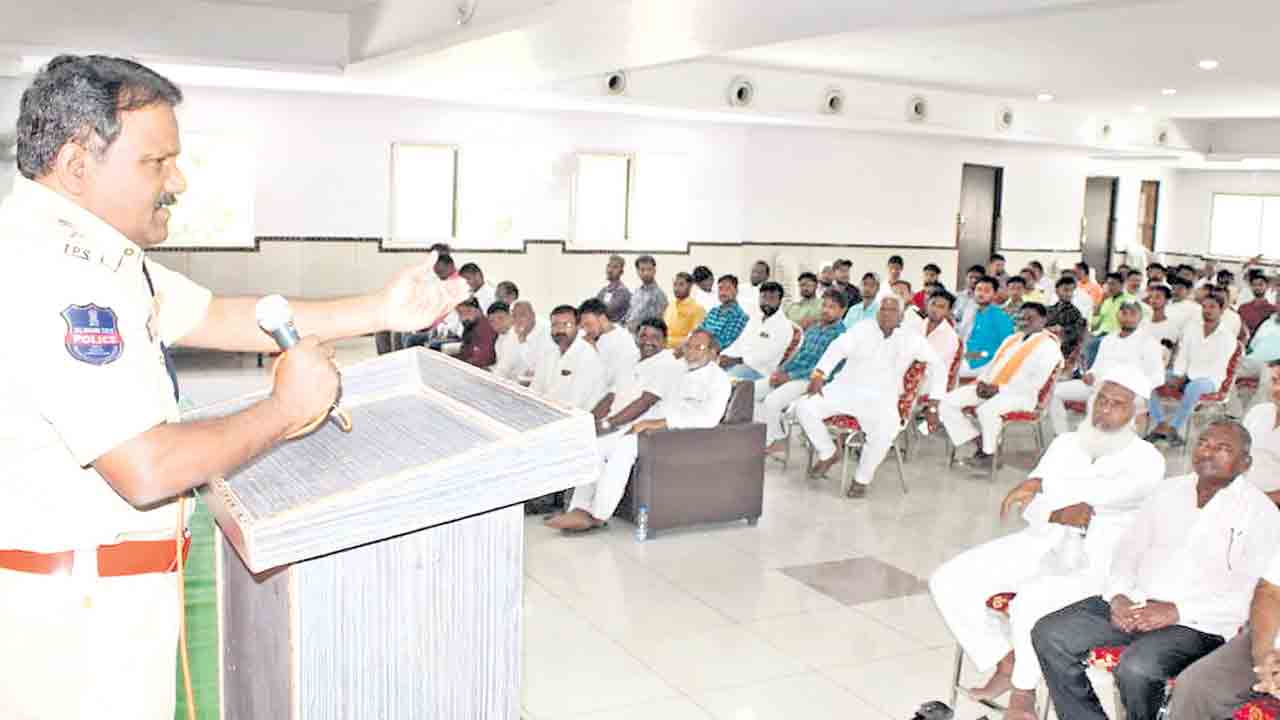 ఫ్రీడం ర్యాలీని విజయవంతం చేయండి