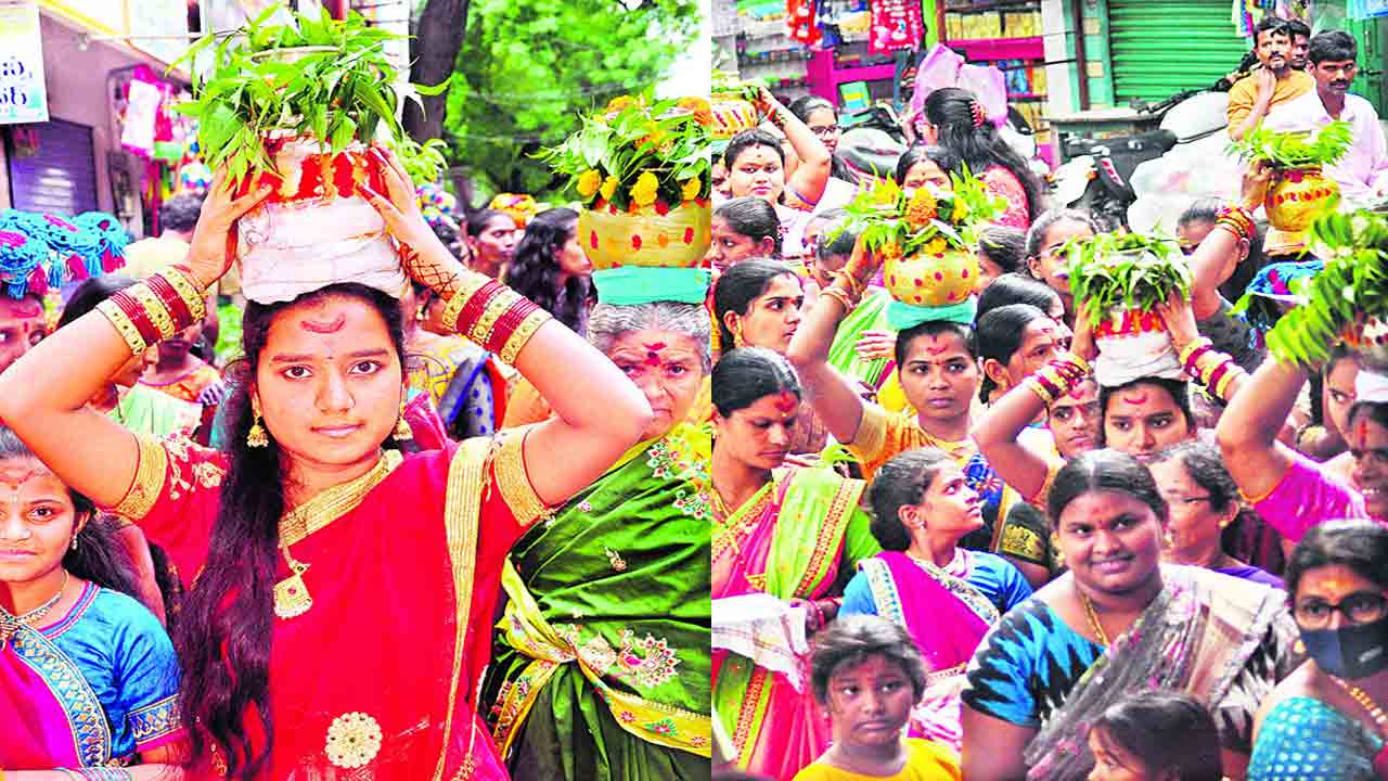 పోచమ్మ తల్లికి బోనాలు