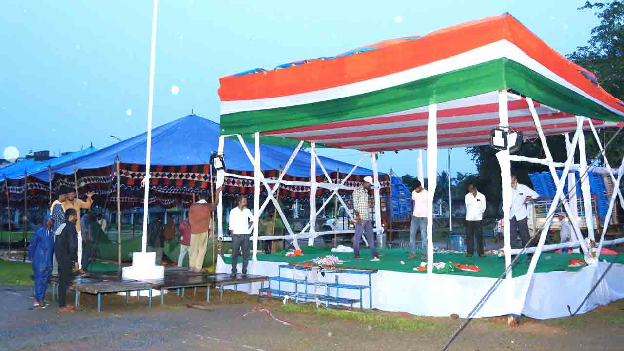 గుండెలనిండా.. జెండా పండుగ