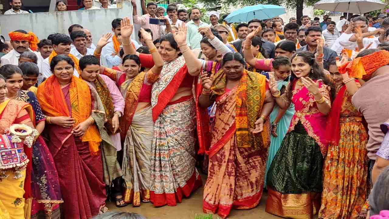 కేసీఆర్‌ పాలనలో అన్ని వర్గాలకు సమప్రాధాన్యం