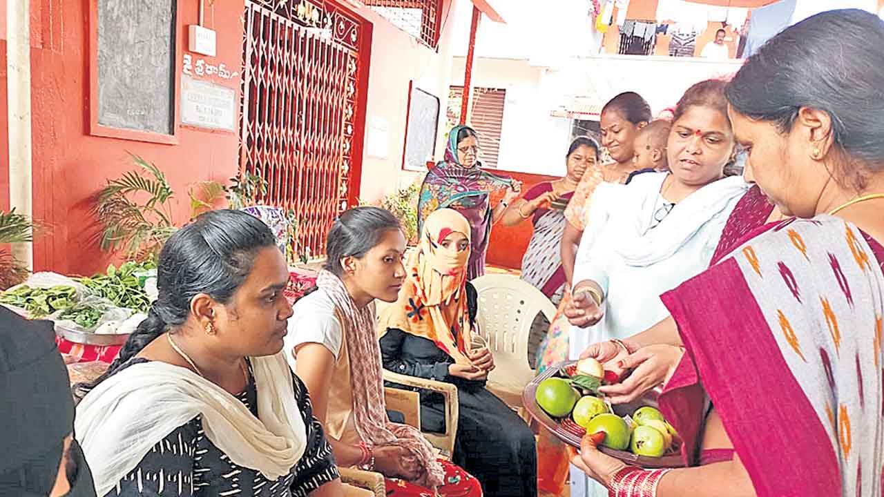 తల్లిపాలు.. బిడ్డ ఆర్యోగానికి రక్షణ..