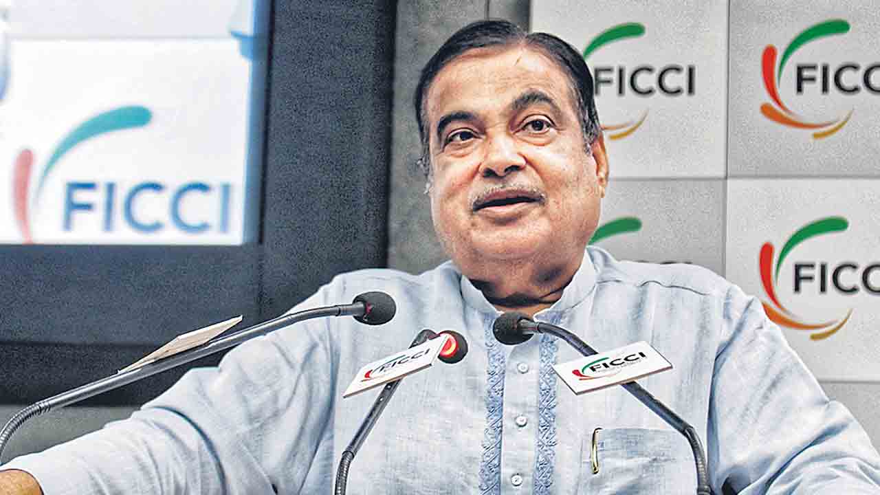 ఎటువంటి బీజేపీ ఎట్లైపాయే!