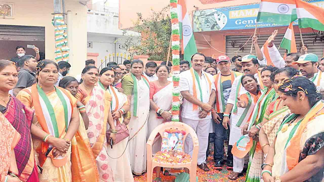 ఎల్బీనగర్‌లో వైభవంగా కొనసాగుతున్న వజ్రోత్సవాలు