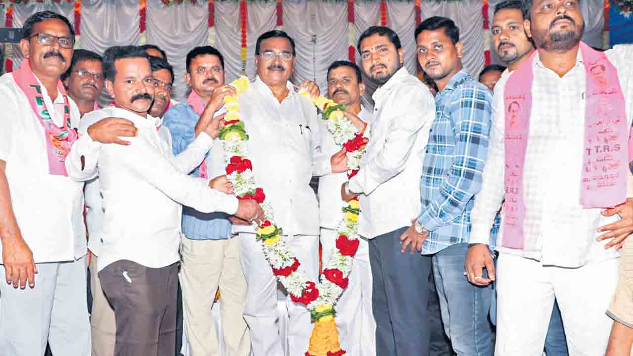 కేసీఆర్‌ వంద పనులు చేశారు.. మరి మోదీ?