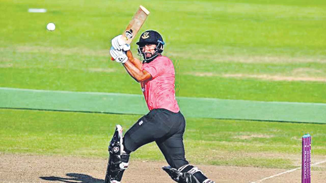 పుజారా మెరుపు సెంచరీ