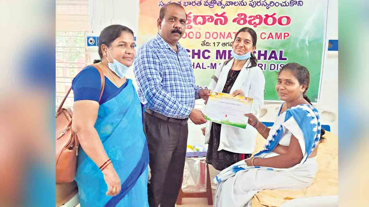 మేడ్చల్‌, గుండ్లపోచంపల్లిలో రక్తదానం