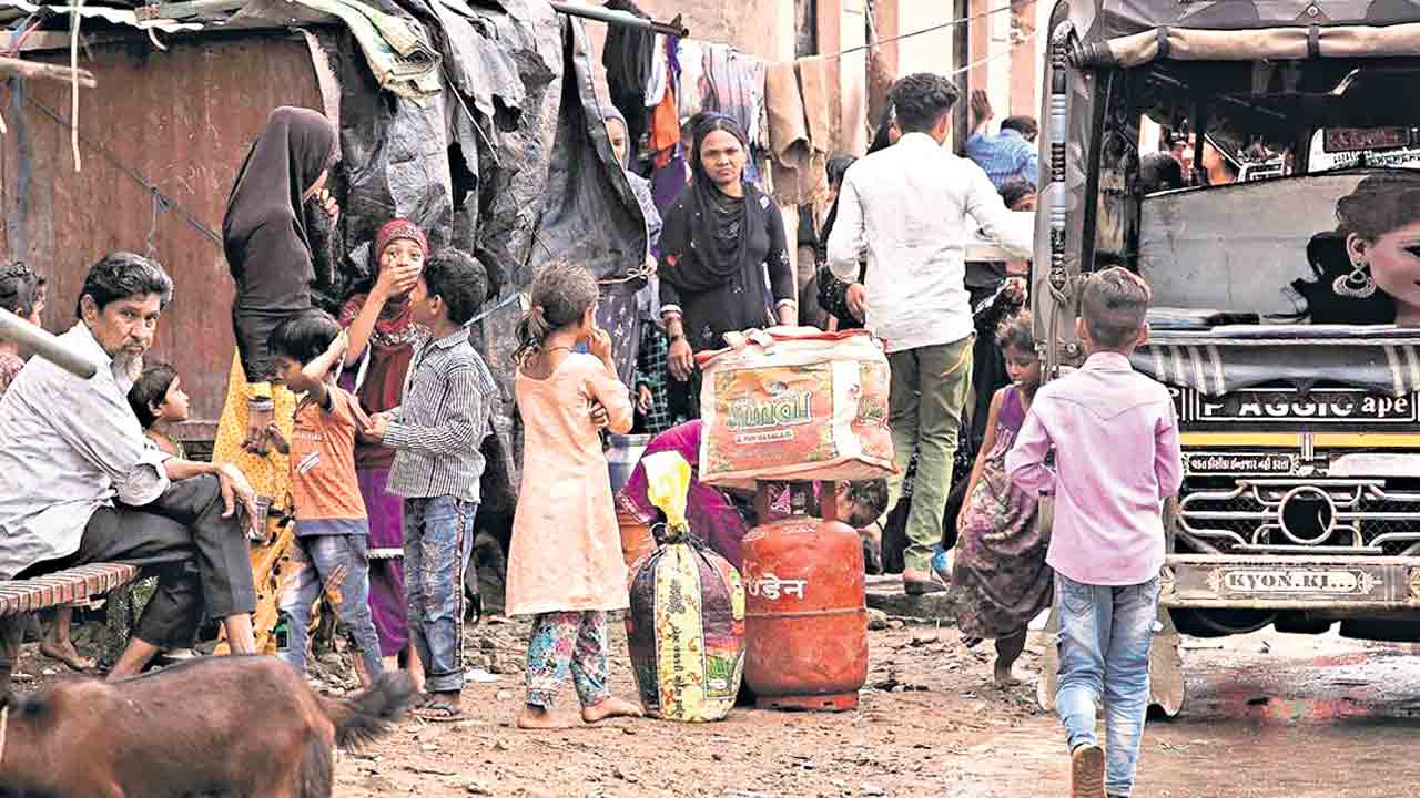 భయంతో బతుకలేం.. ‘బిల్కిస్‌’ దోషుల విడుదలపై ముస్లింల ఆందోళన