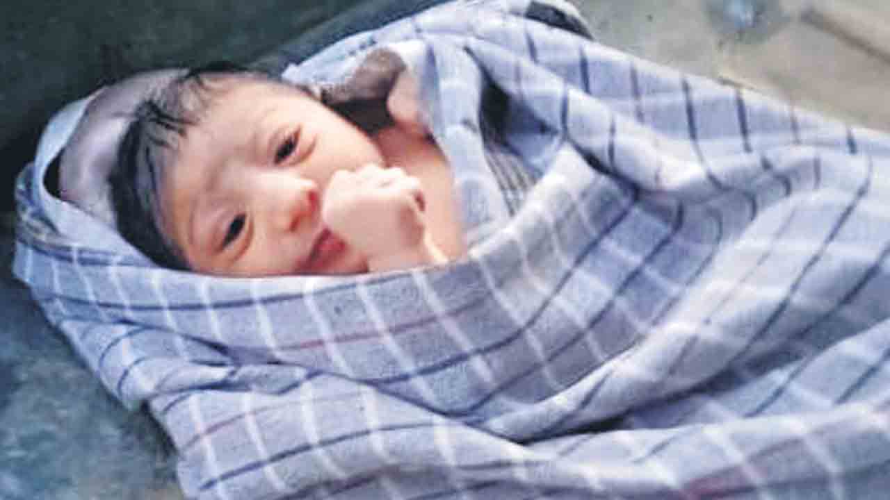 పాపం.. పసికందు