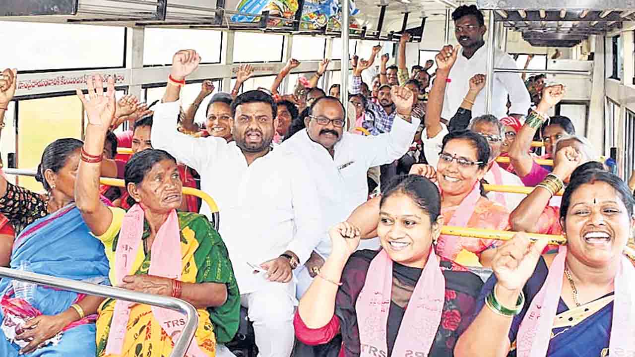 సీఎం సభకు భారీగా తరలిన శ్రేణులు