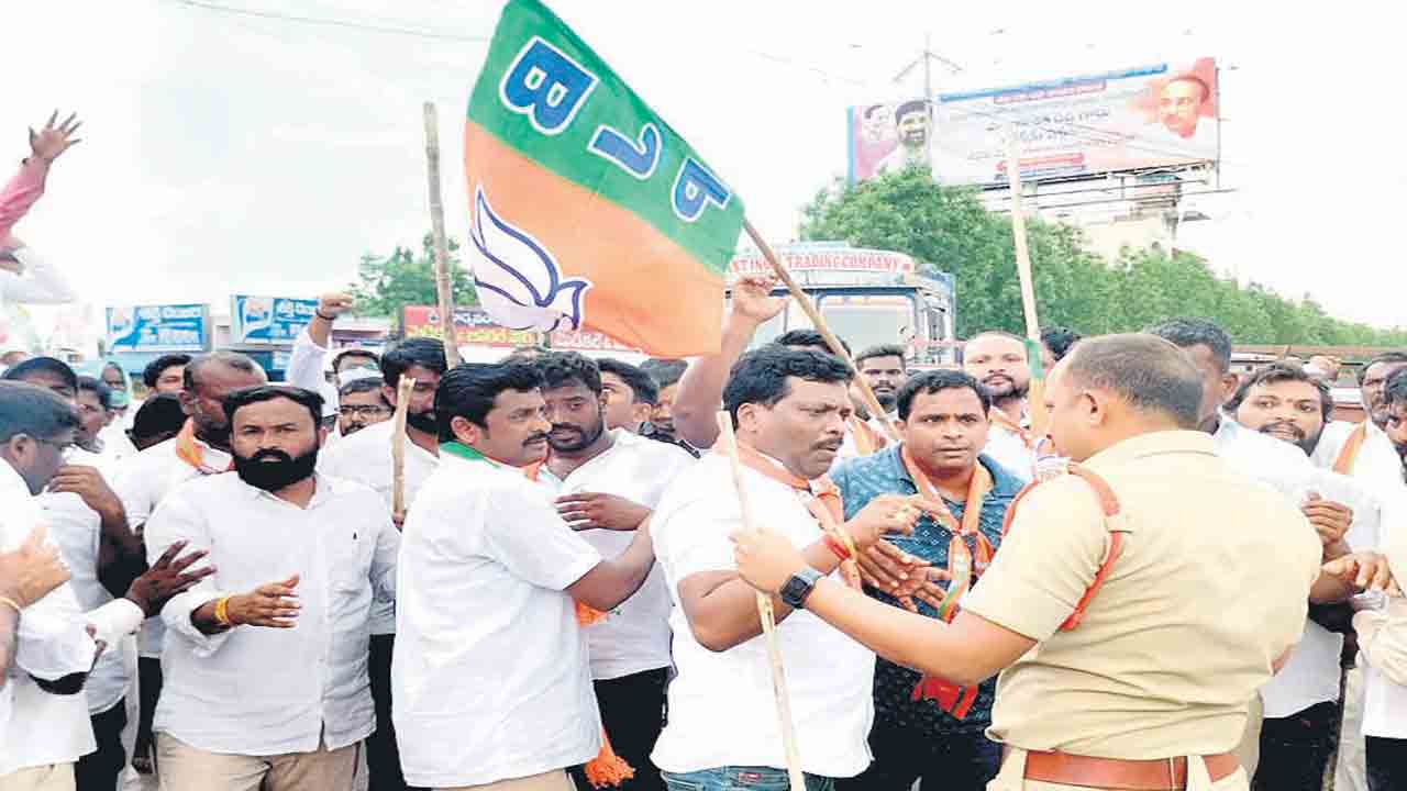 బీజేపీ అత్యుత్సాహం
