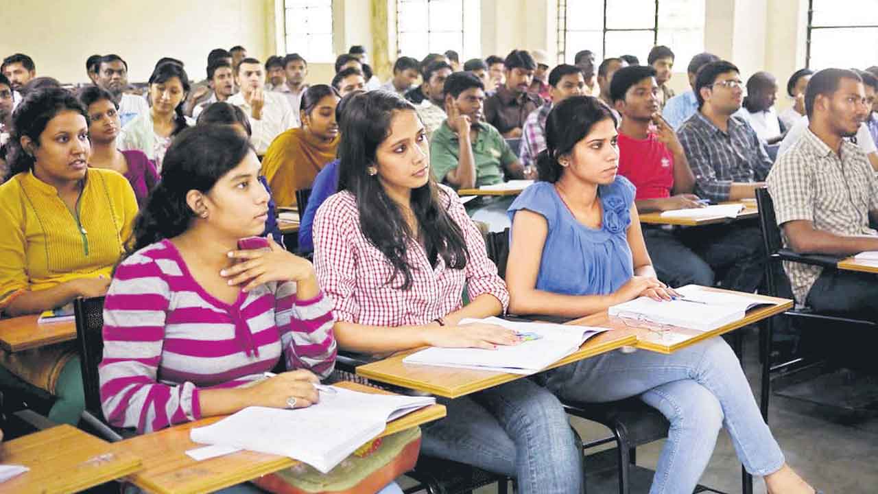 ఈవినింగ్‌ కాలేజీలు మళ్లీ వస్తున్నాయ్‌!