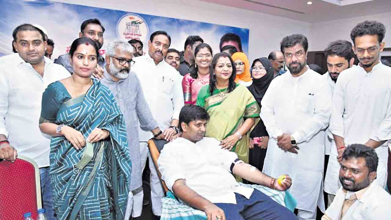 రక్తదాతా.. సుఖీభవ!