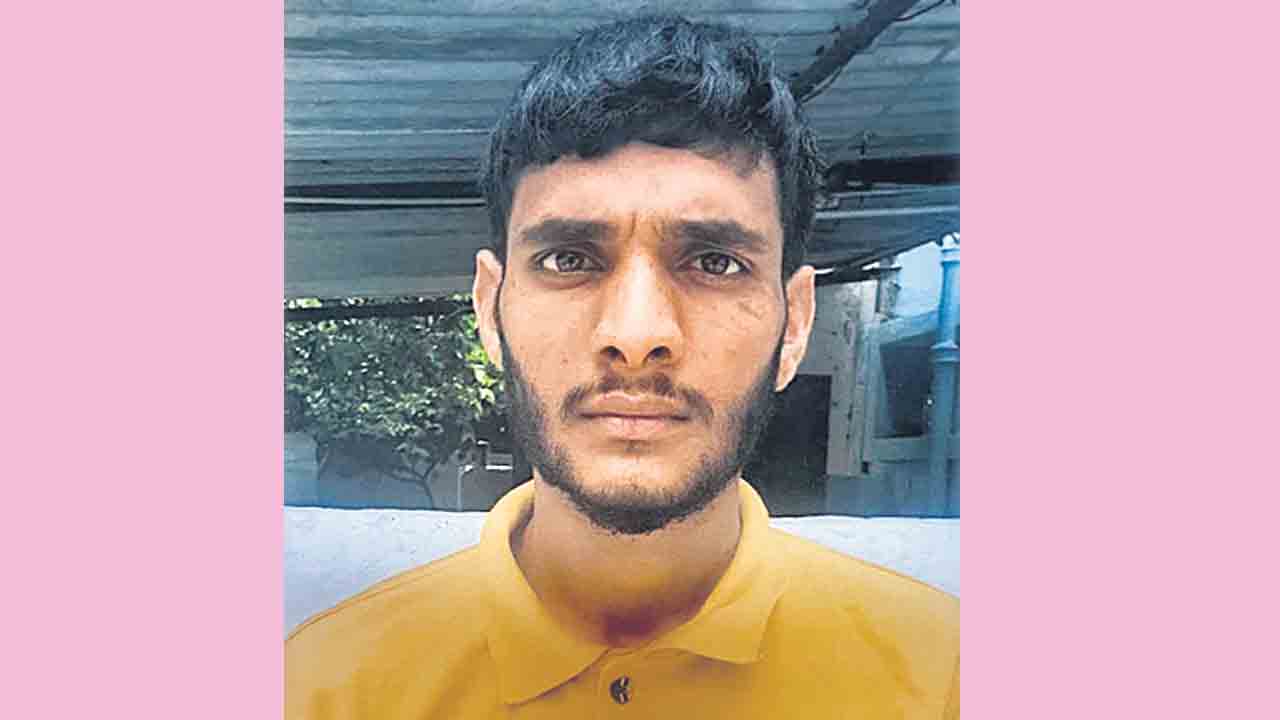తాళం వేసిన విల్లాలో చోరీ