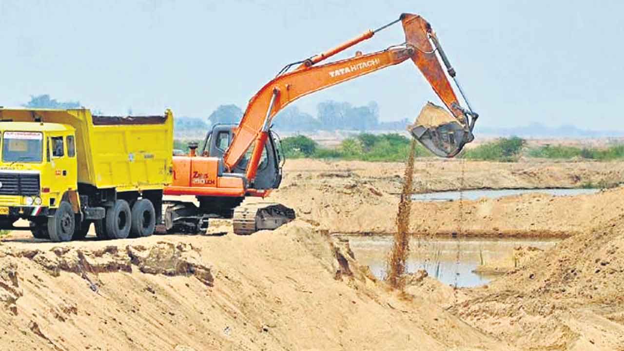 ఇసుక ఆదాయం 5,098 కోట్లు