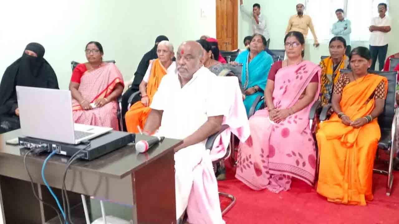 మహిళల అభ్యున్నతికి టీఆర్‌ఎస్‌ పెద్దపీట