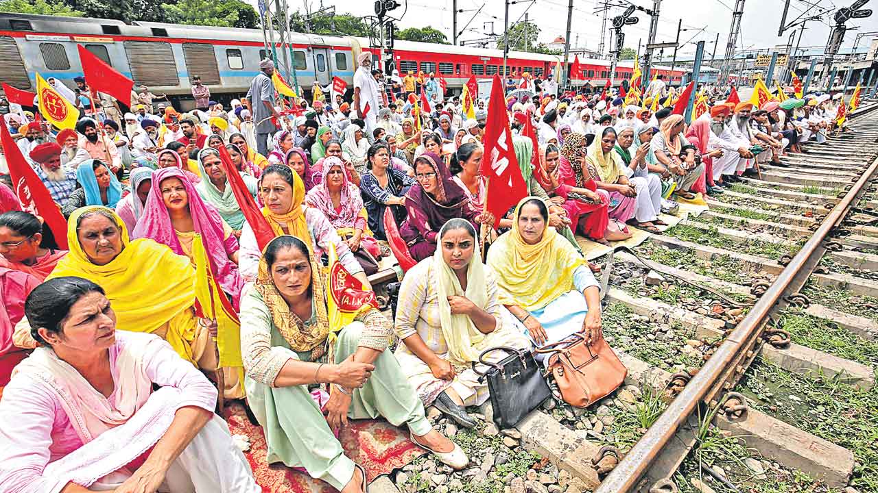 కేంద్రం ద్రోహంపై రైతాగ్రహం