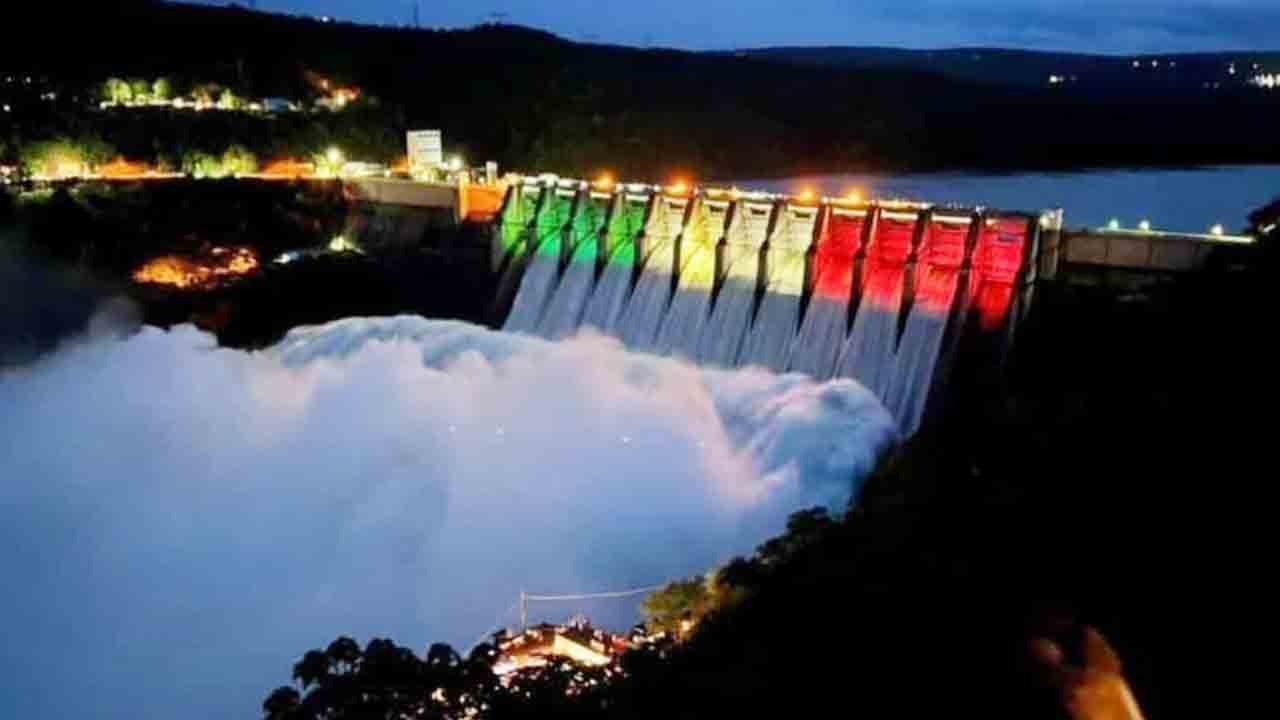 పోటెత్తుతున్న వరద